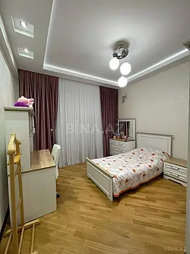Satılır 4 otaqlı mənzil 147 m²