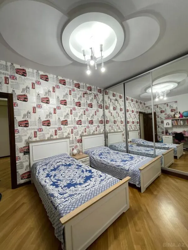 Satılır 4 otaqlı mənzil 147 m²
