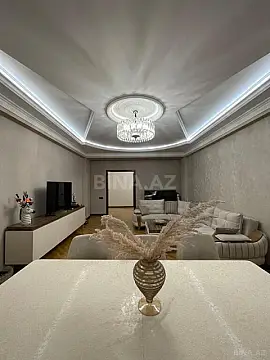 Satılır 4 otaqlı mənzil 147 m²