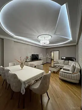 Satılır 4 otaqlı mənzil 147 m²