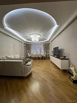 Satılır 4 otaqlı mənzil 147 m²