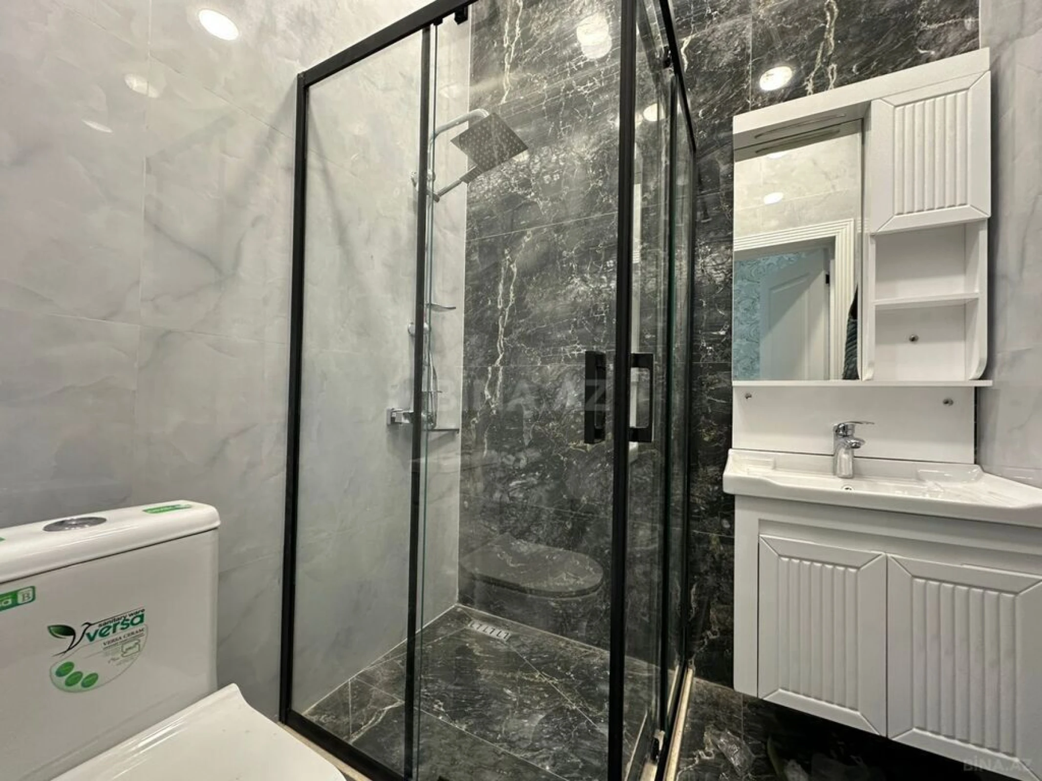 Satılır 4 otaqlı həyət evi 140 m²