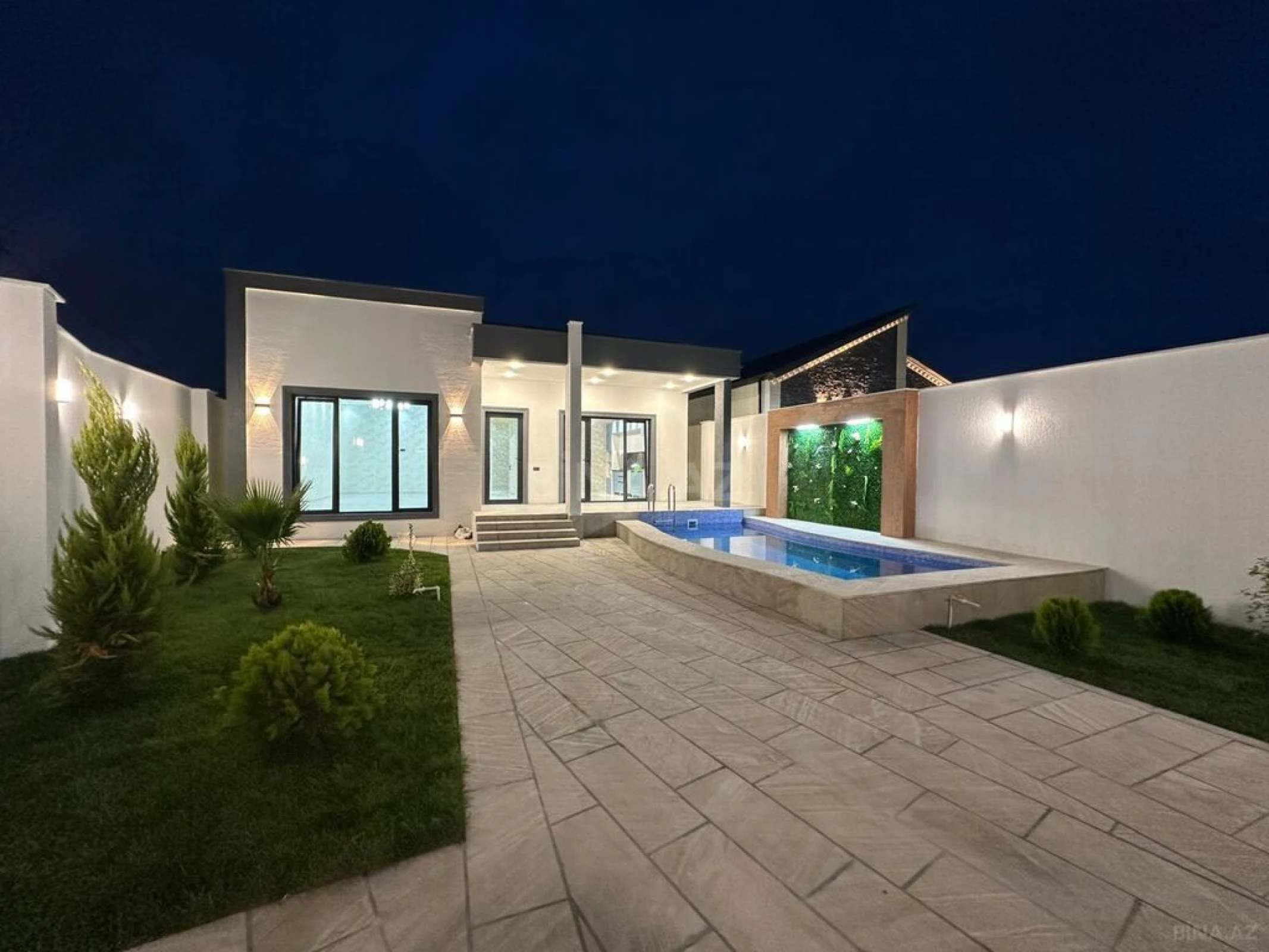 Satılır 4 otaqlı həyət evi 140 m²