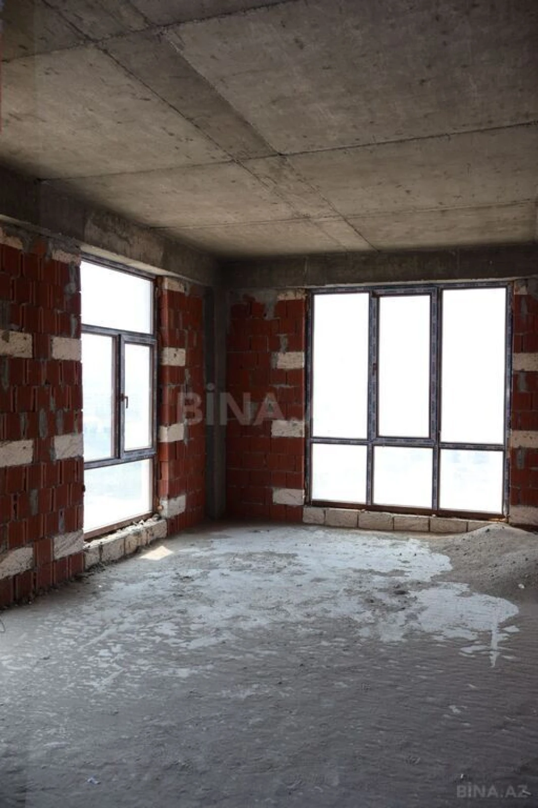 Satılır 2 otaqlı mənzil 78 m²