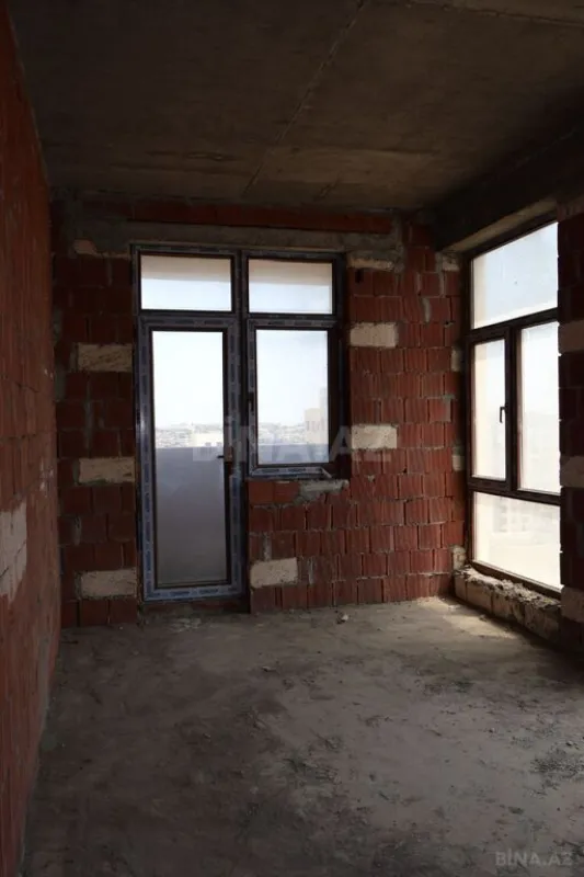 Satılır 2 otaqlı mənzil 78 m²