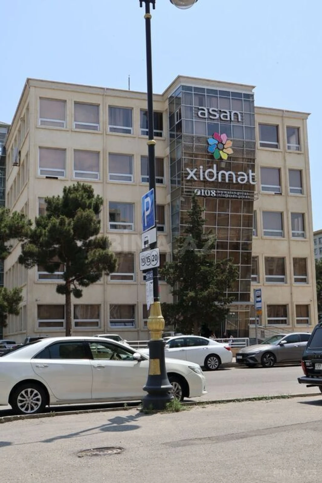 Satılır 2 otaqlı mənzil 78 m²