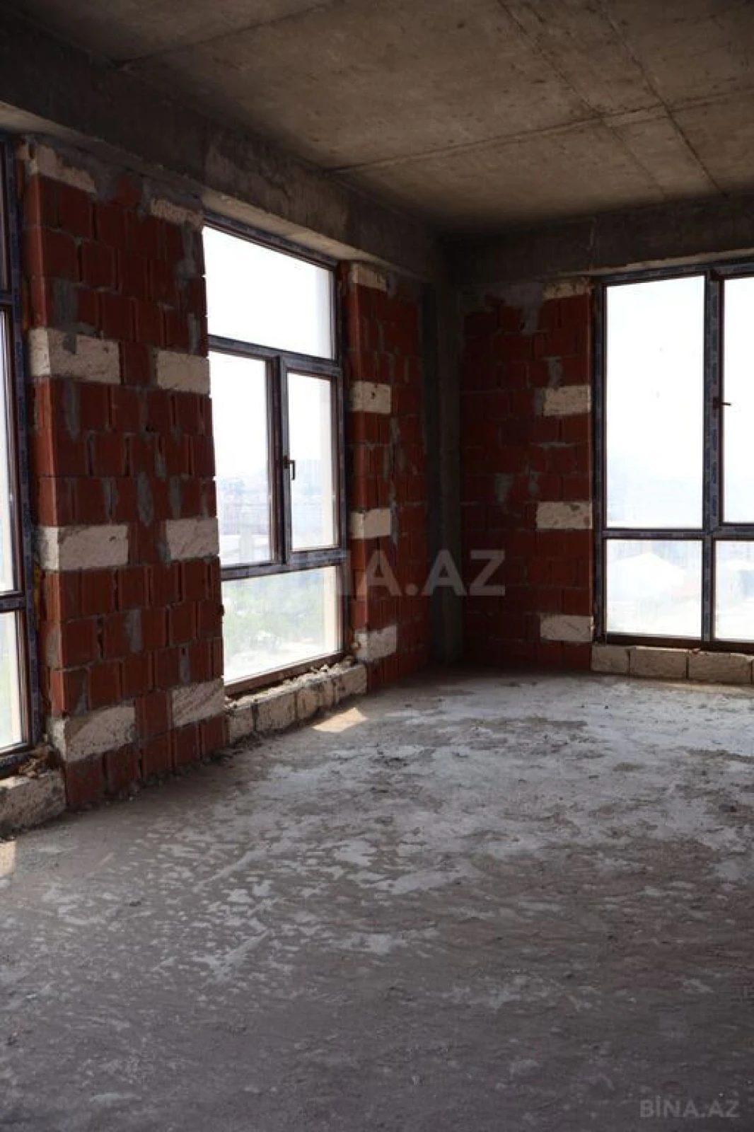 Satılır 2 otaqlı mənzil 78 m²