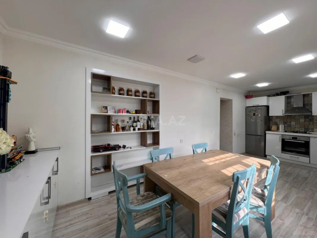 Kirayə verilir 3 otaqlı mənzil 130 m²