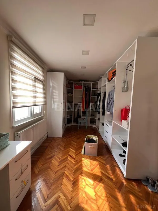 Kirayə verilir 3 otaqlı mənzil 130 m²