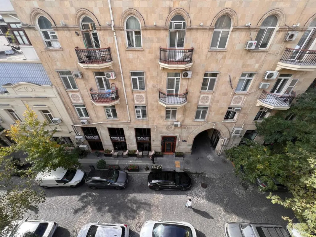 Kirayə verilir 3 otaqlı mənzil 130 m²