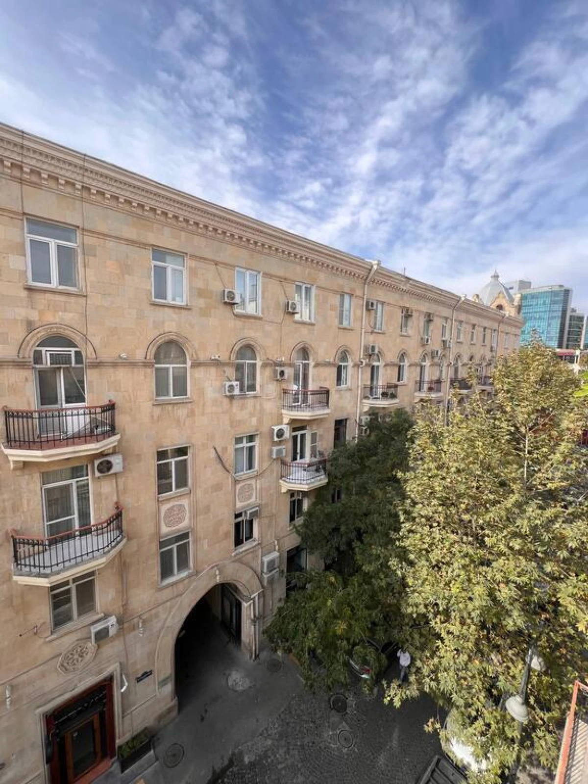 Kirayə verilir 3 otaqlı mənzil 130 m²