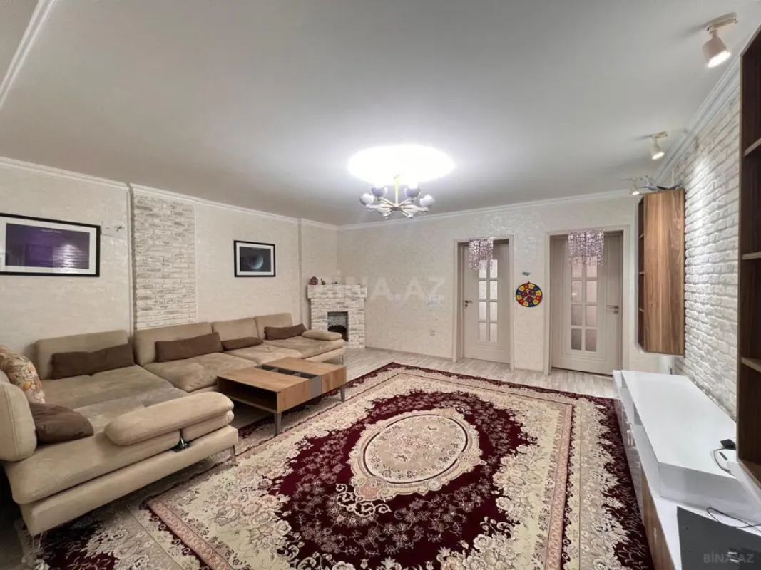 Kirayə verilir 3 otaqlı mənzil 130 m²