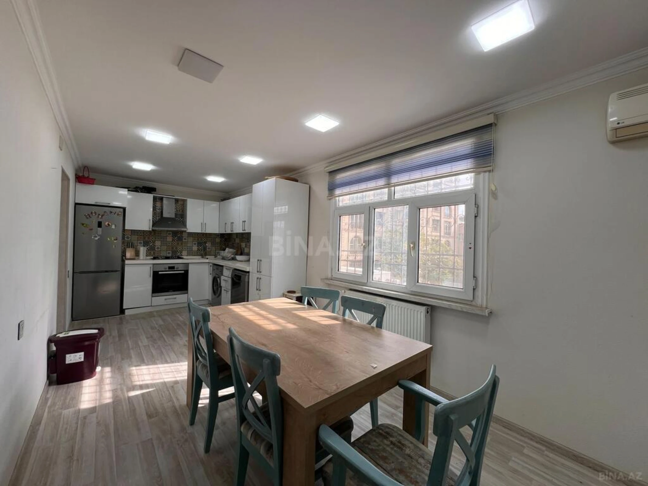 Kirayə verilir 3 otaqlı mənzil 130 m²
