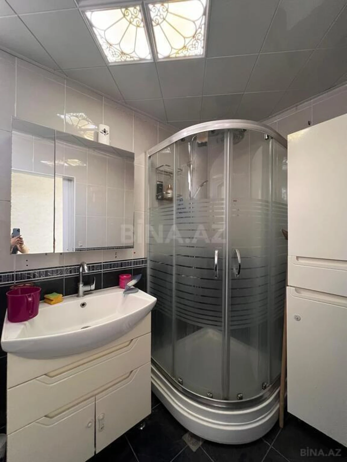 Kirayə verilir 3 otaqlı mənzil 130 m²