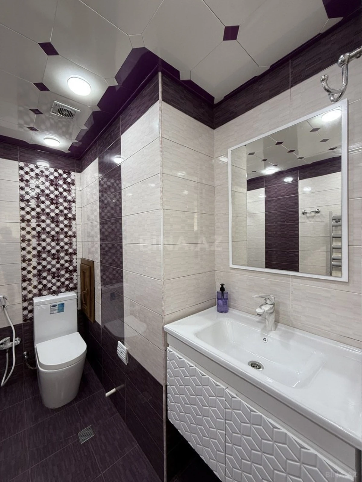 Satılır 3 otaqlı mənzil 82 m²