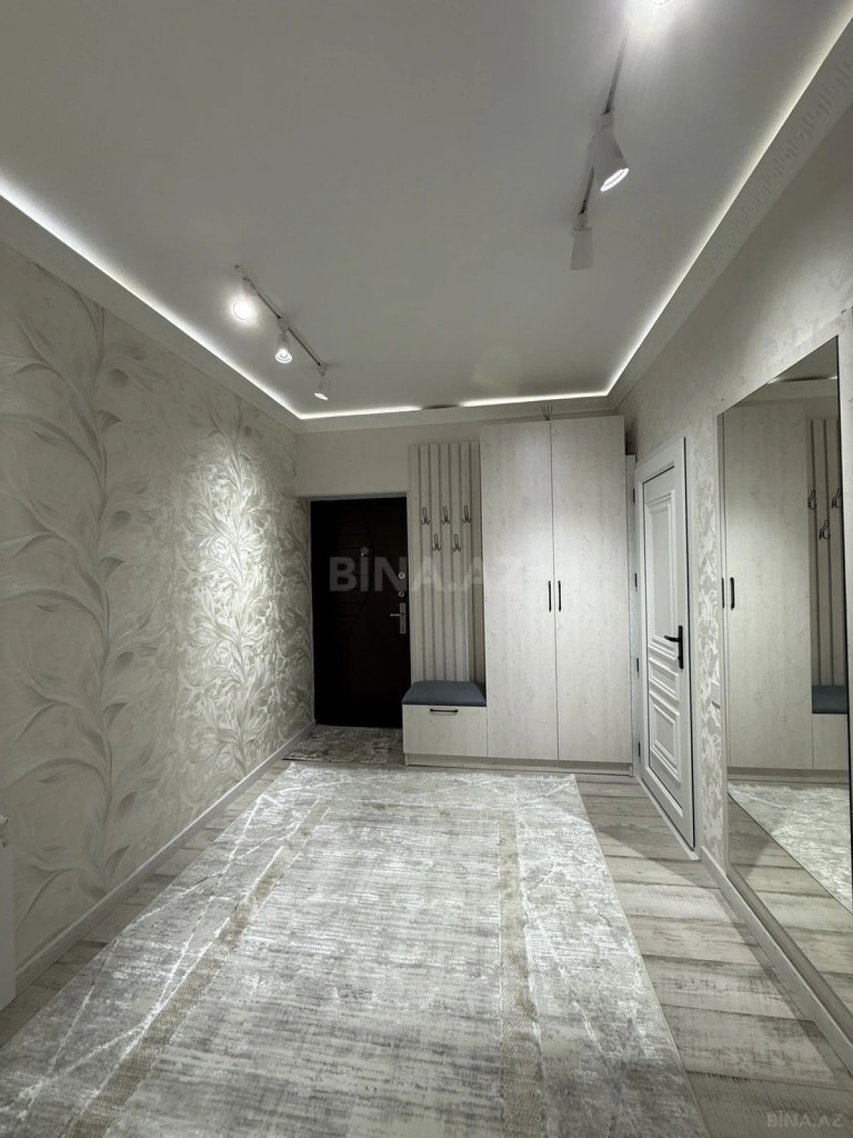 Satılır 3 otaqlı mənzil 82 m²
