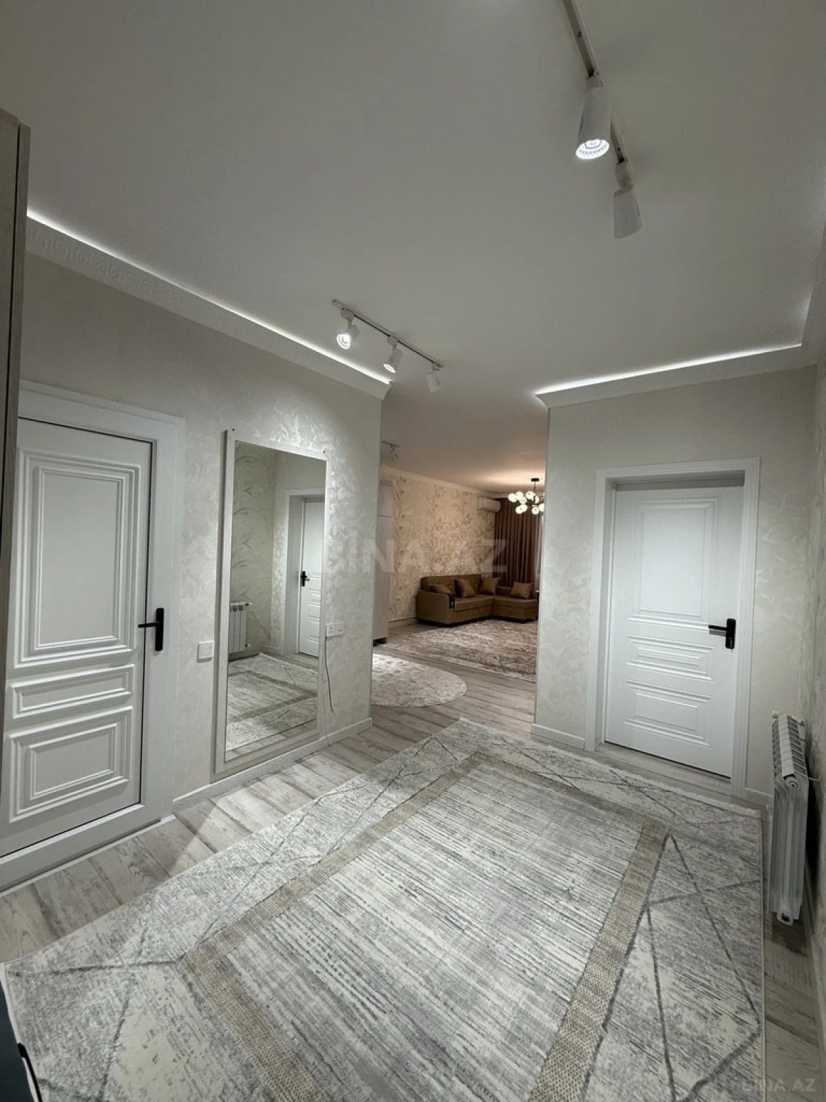 Satılır 3 otaqlı mənzil 82 m²