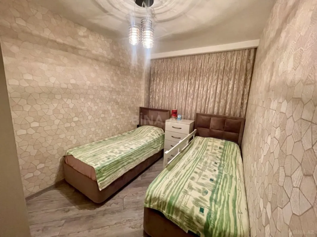 Satılır 3 otaqlı mənzil 112 m²