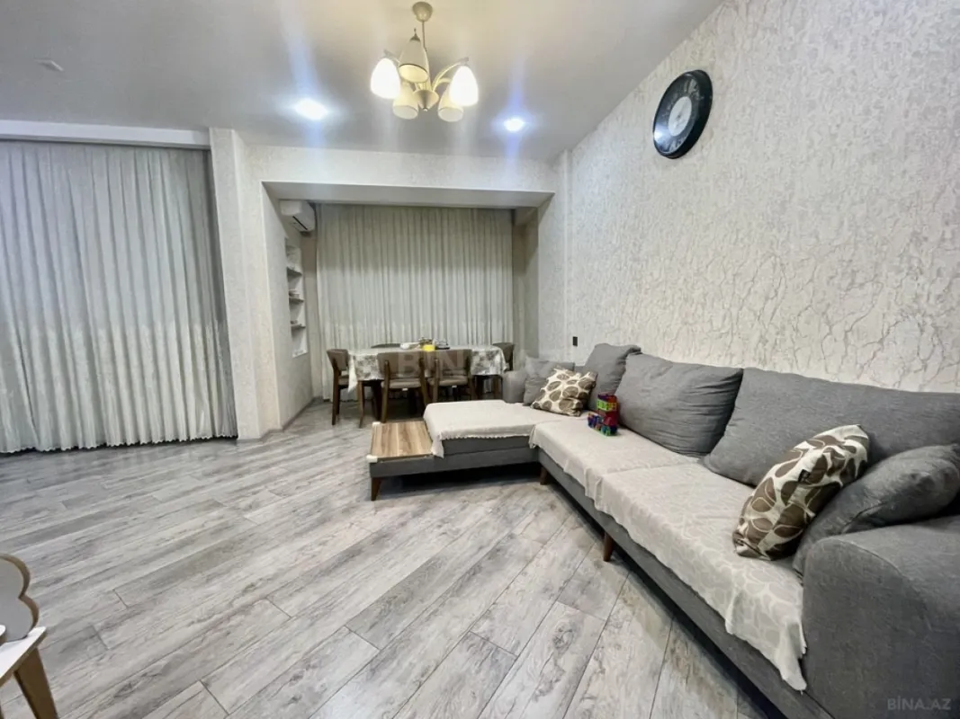 Satılır 3 otaqlı mənzil 112 m²
