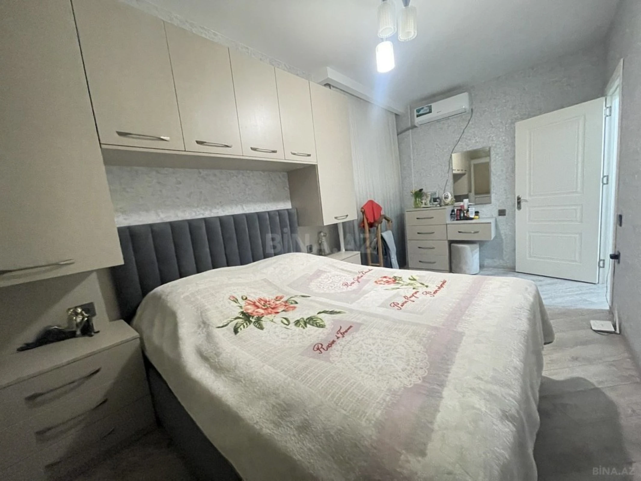 Satılır 3 otaqlı mənzil 112 m²