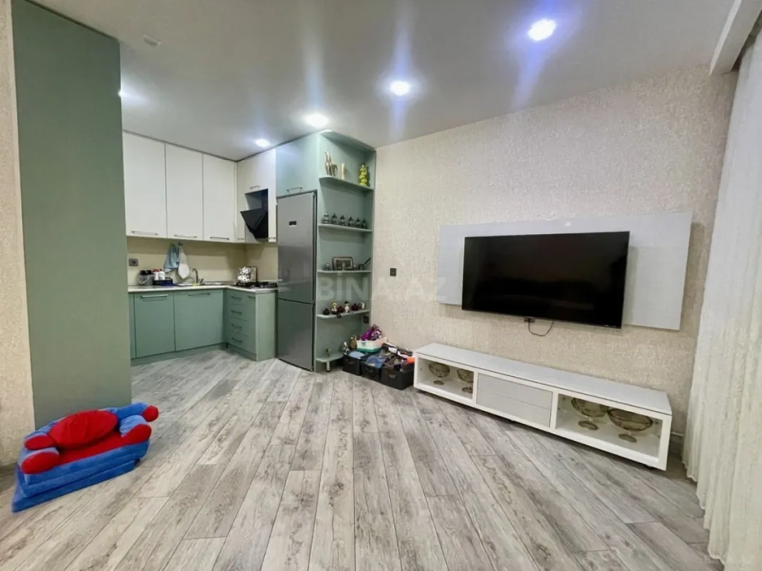 Satılır 3 otaqlı mənzil 112 m²
