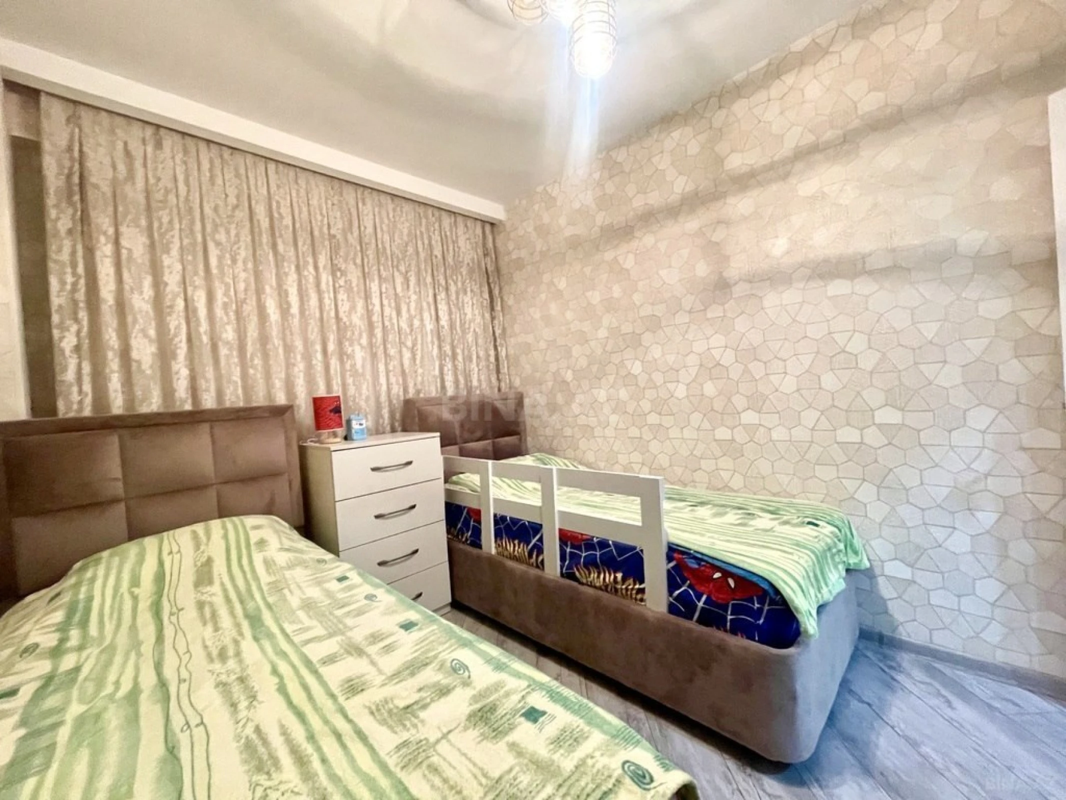 Satılır 3 otaqlı mənzil 112 m²