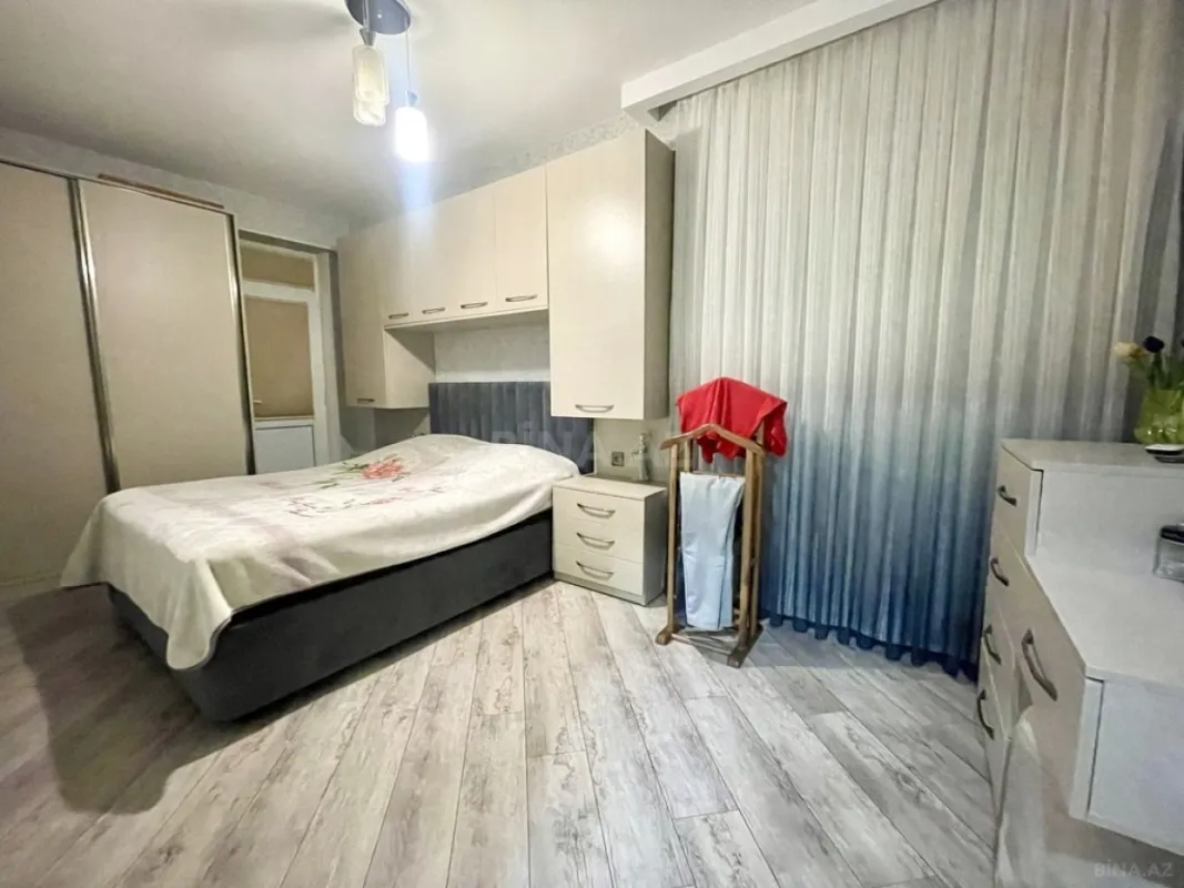 Satılır 3 otaqlı mənzil 112 m²