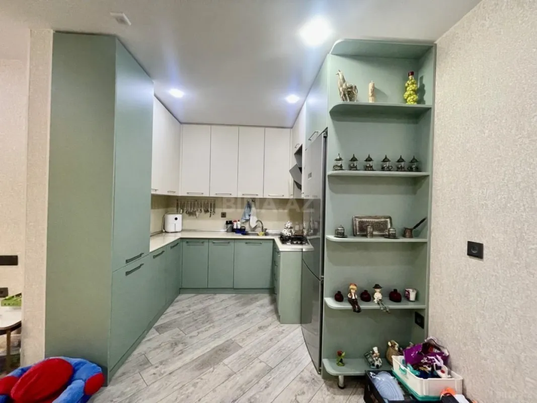 Satılır 3 otaqlı mənzil 112 m²