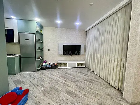 Satılır 3 otaqlı mənzil 112 m²