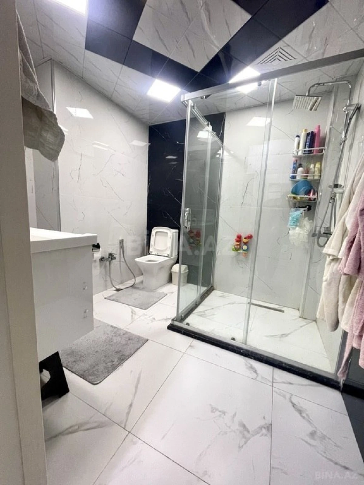 Satılır 3 otaqlı mənzil 112 m²