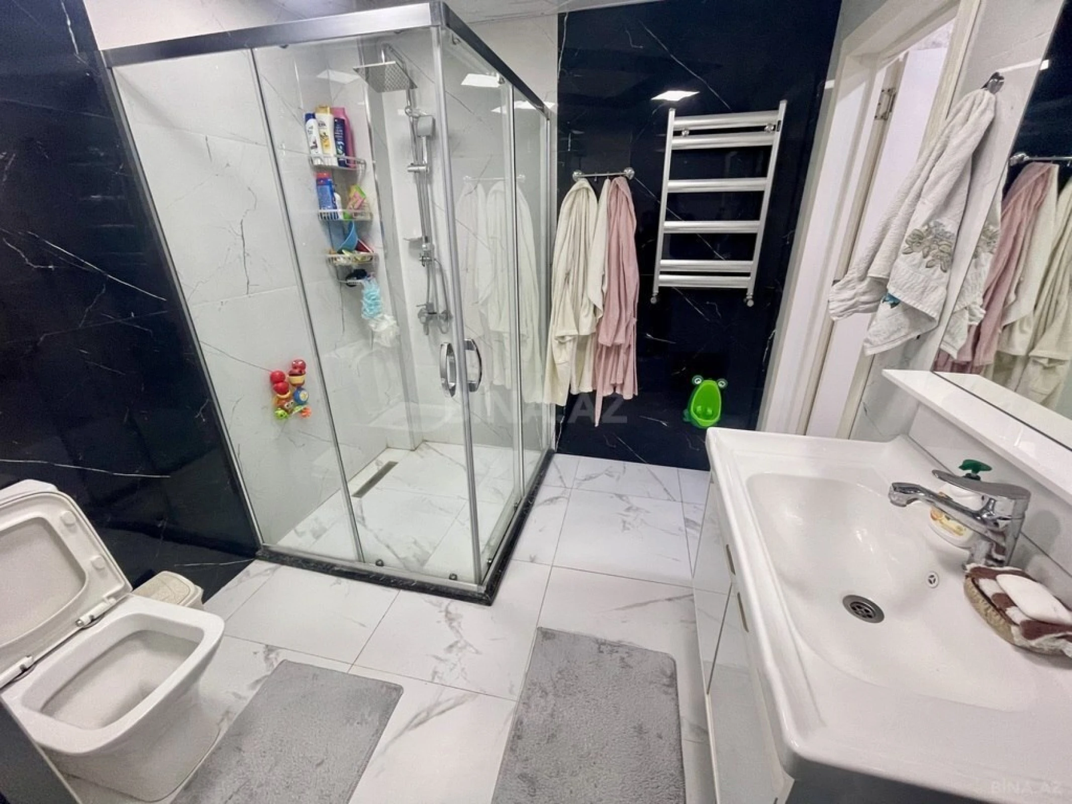 Satılır 3 otaqlı mənzil 112 m²