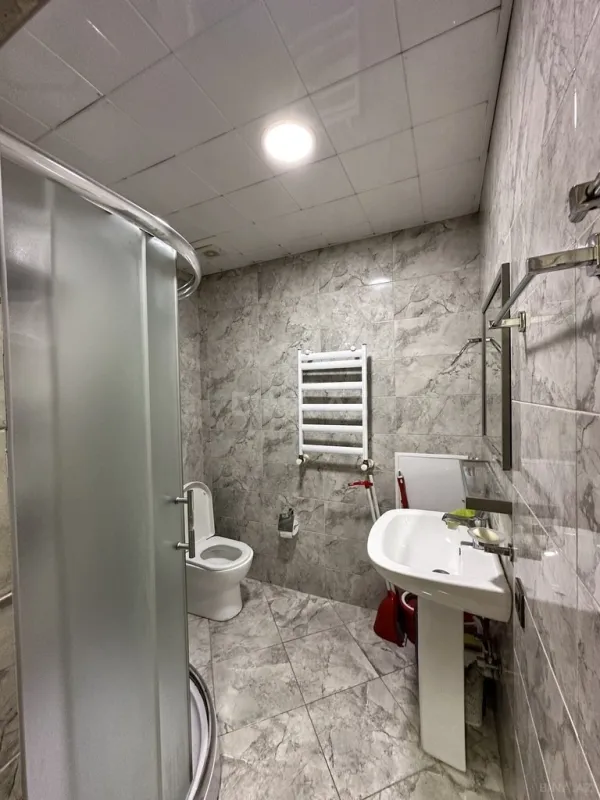 Satılır 2 otaqlı mənzil 78 m²