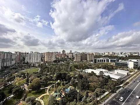 Satılır 2 otaqlı mənzil 78 m²