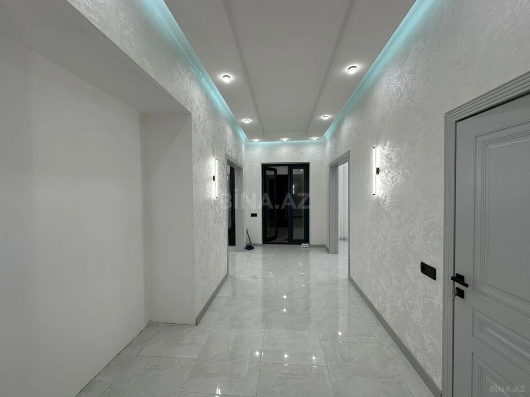 Satılır 4 otaqlı həyət evi 180 m²