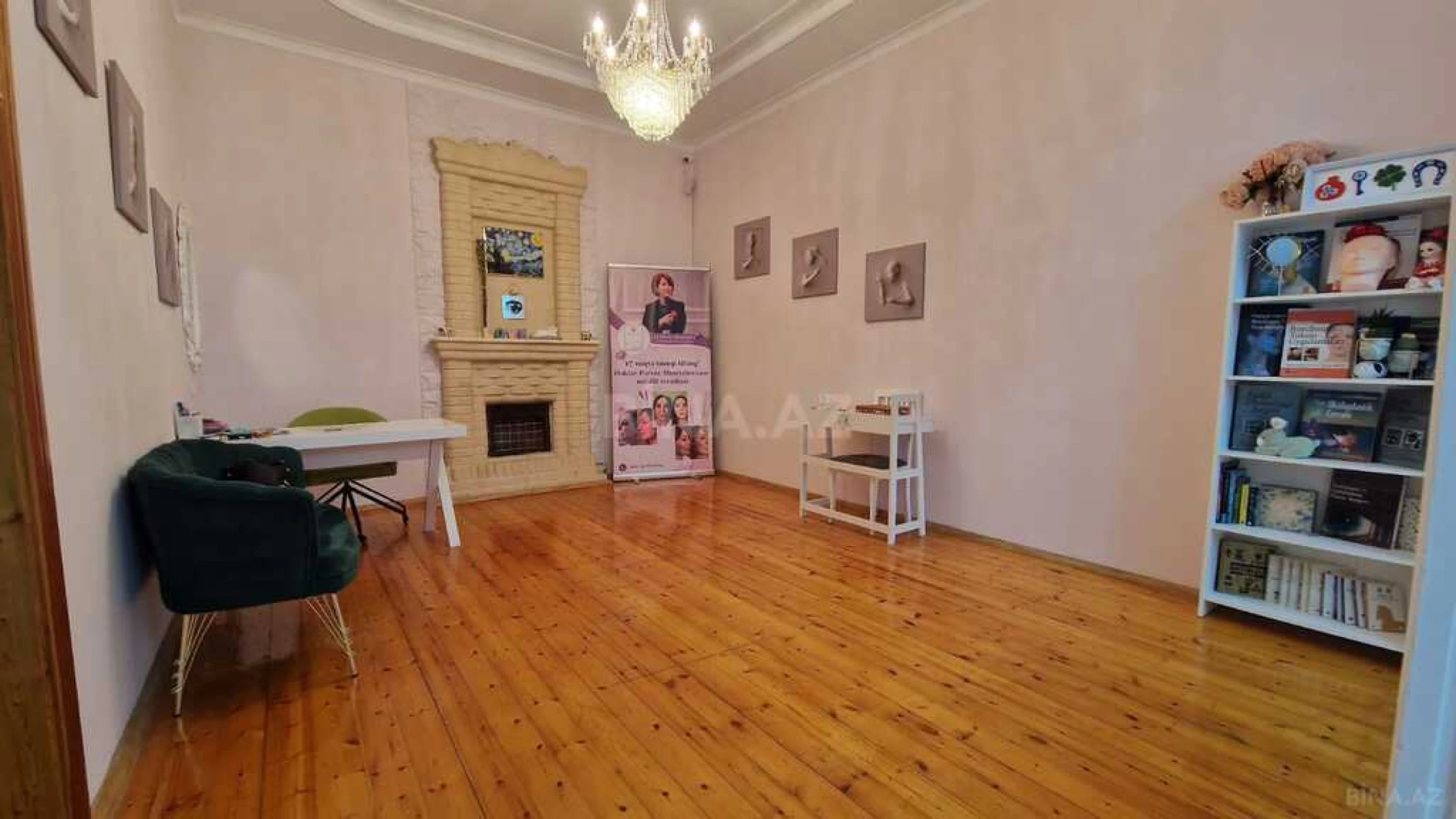 Satılır 4 otaqlı mənzil 130 m²