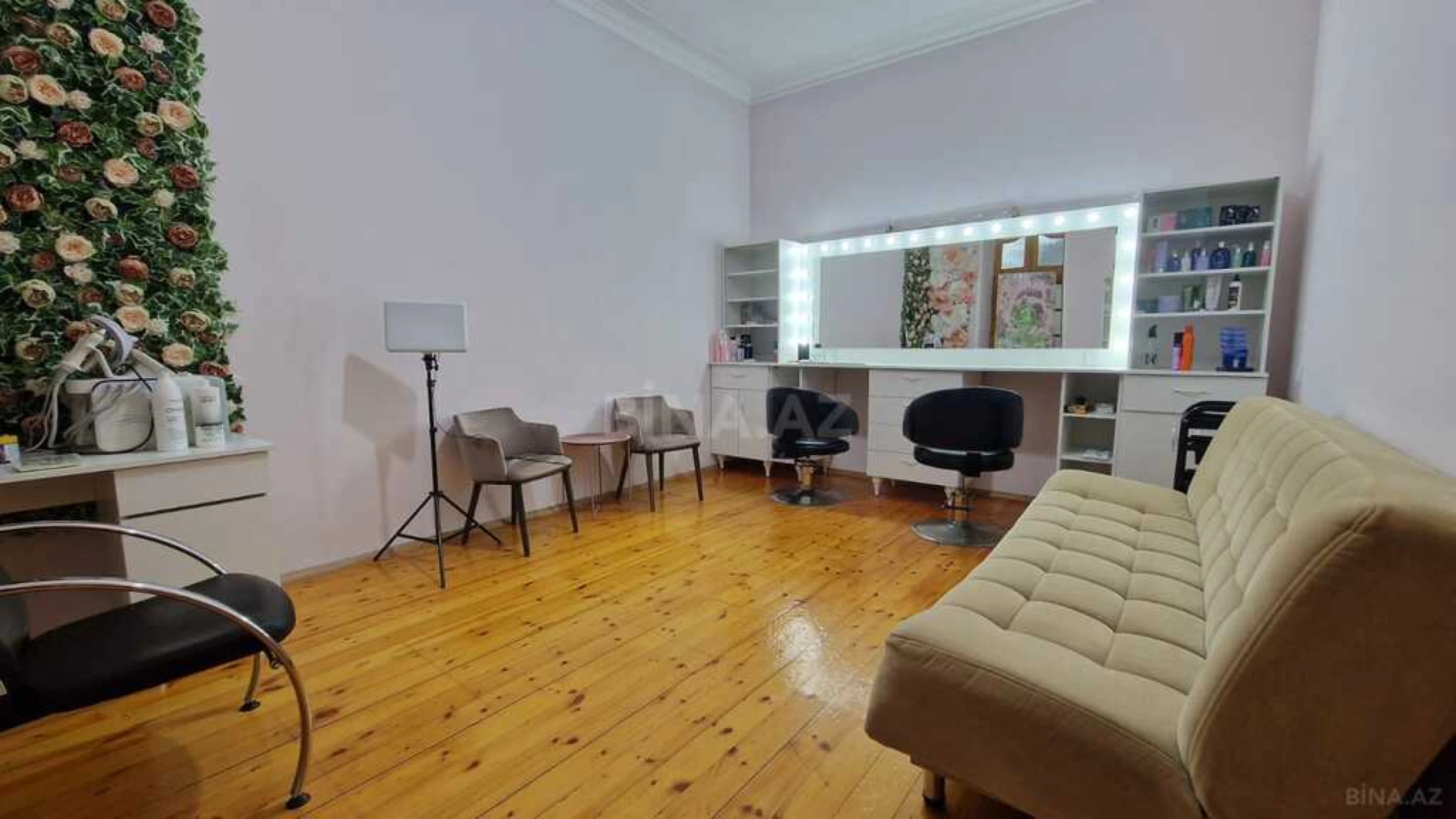 Satılır 4 otaqlı mənzil 130 m²