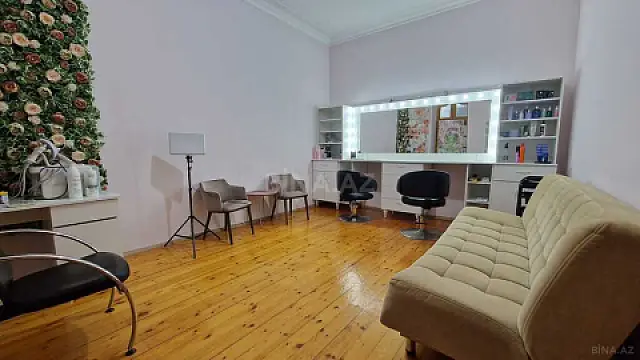 Satılır 4 otaqlı mənzil 130 m²