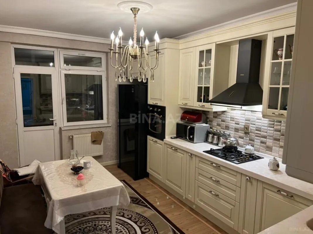 Satılır 3 otaqlı mənzil 123 m²