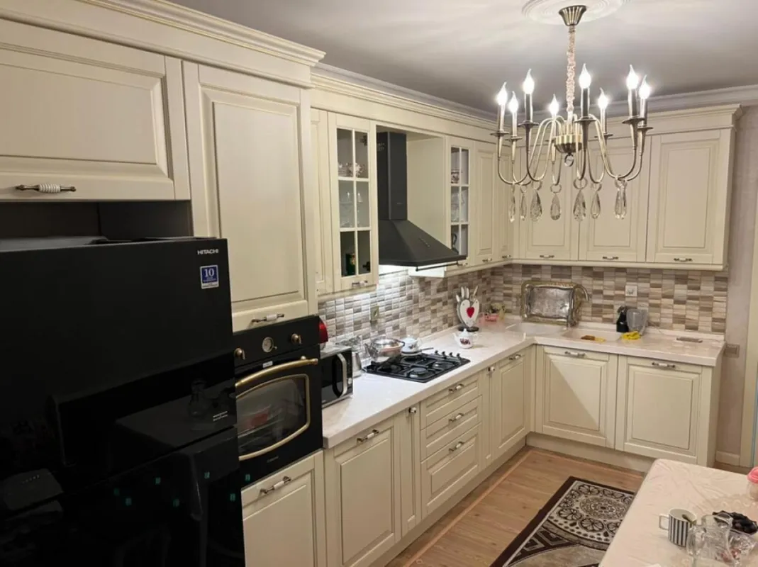 Satılır 3 otaqlı mənzil 123 m²