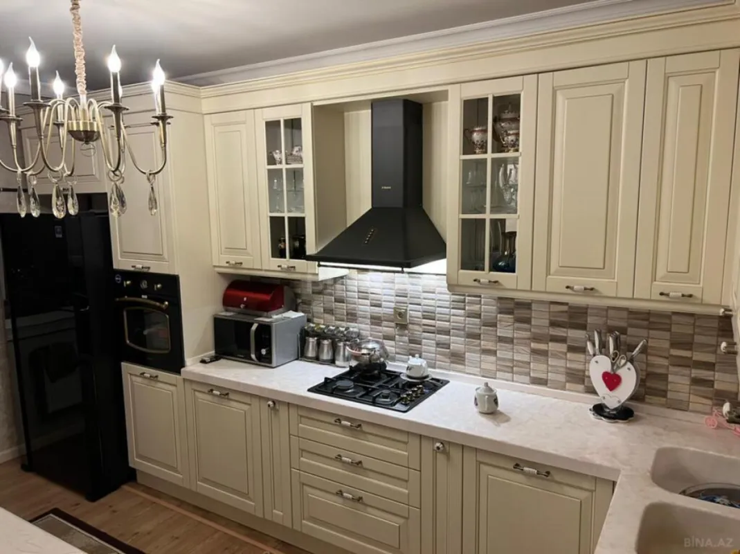 Satılır 3 otaqlı mənzil 123 m²