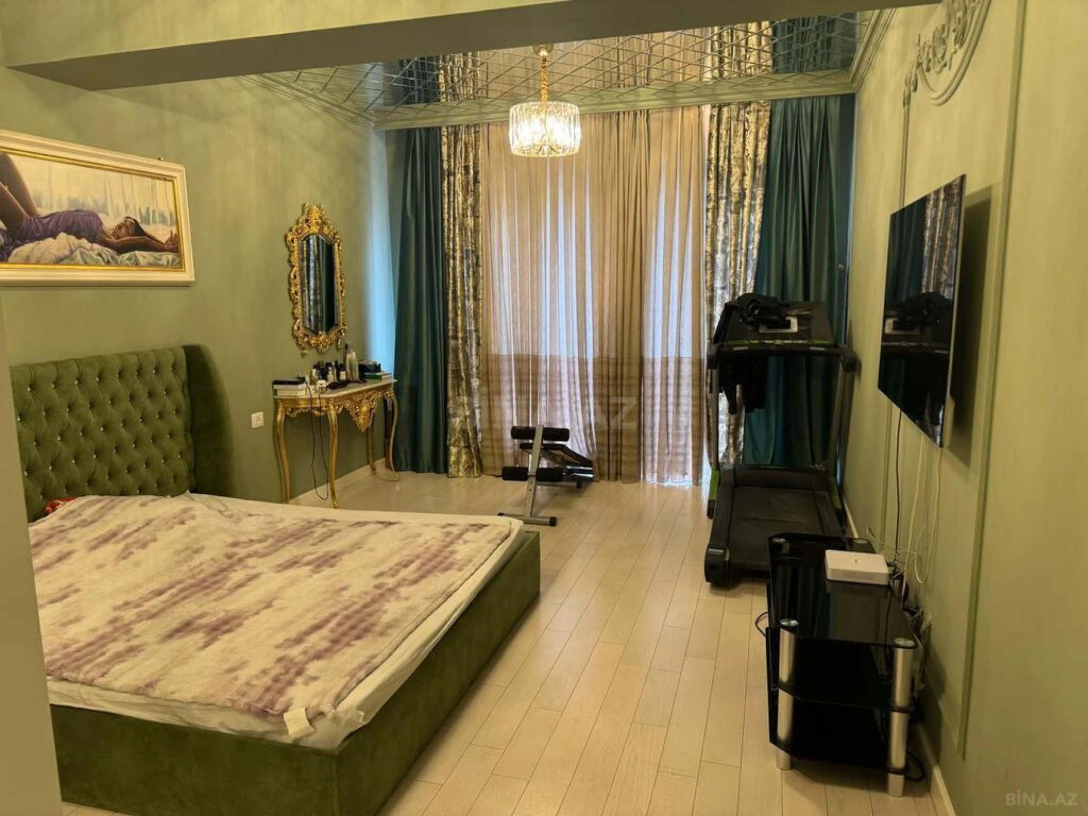 Satılır 4 otaqlı mənzil 181 m²
