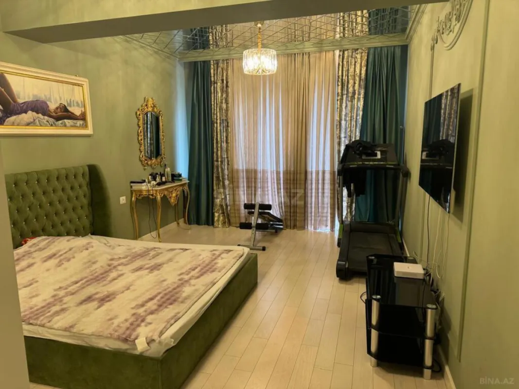 Satılır 4 otaqlı mənzil 181 m²