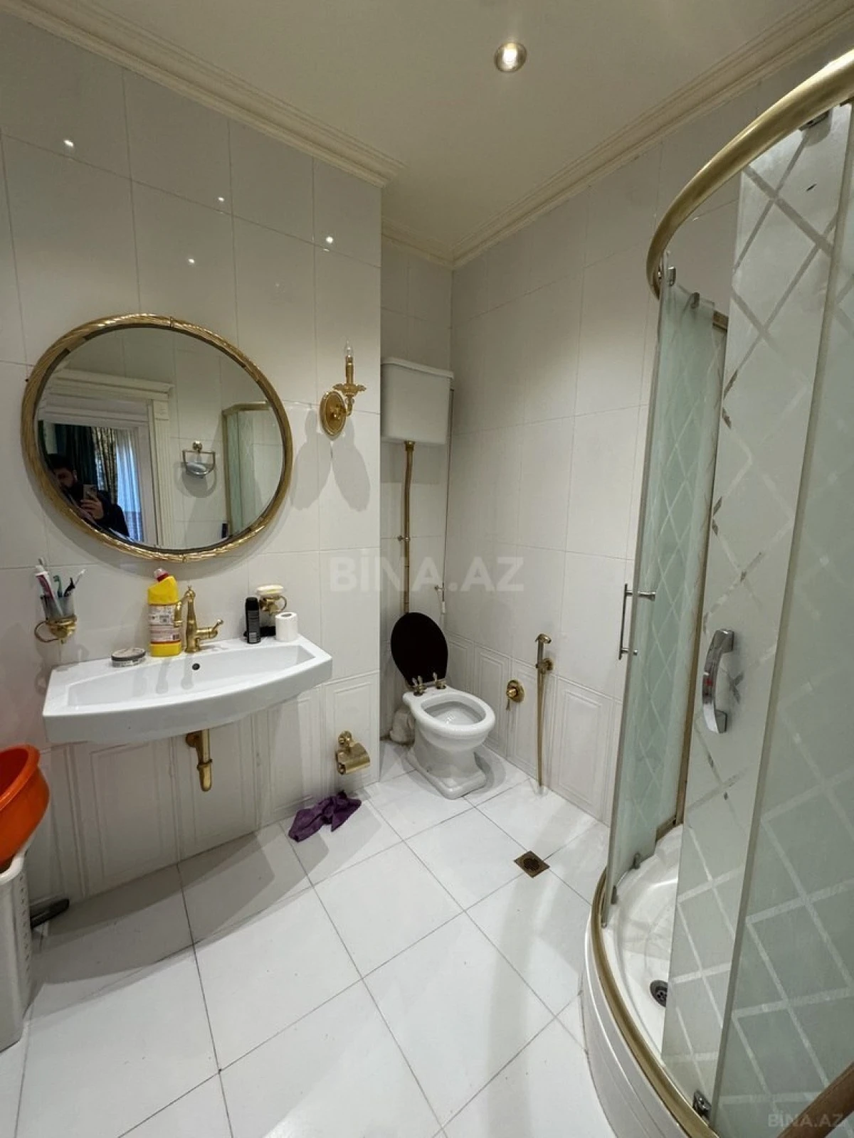 Satılır 4 otaqlı mənzil 181 m²