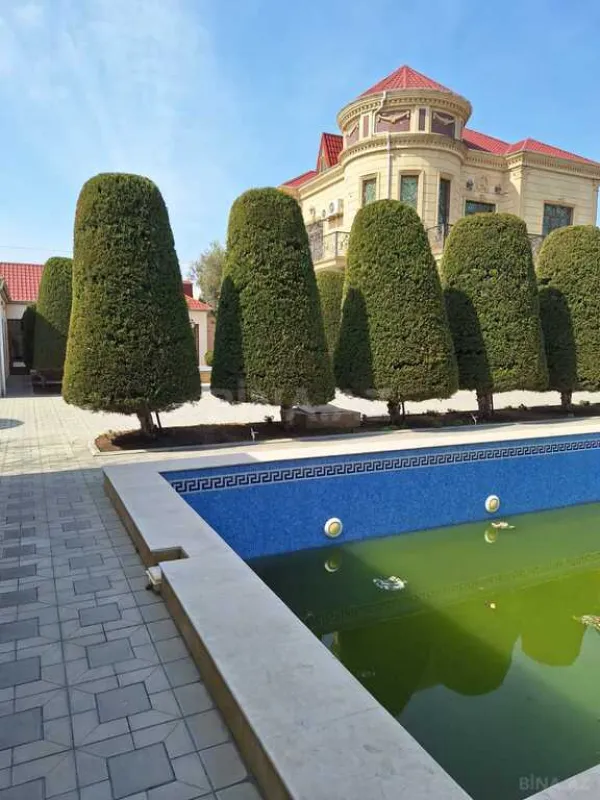 Satılır 6 otaqlı həyət evi 400 m²
