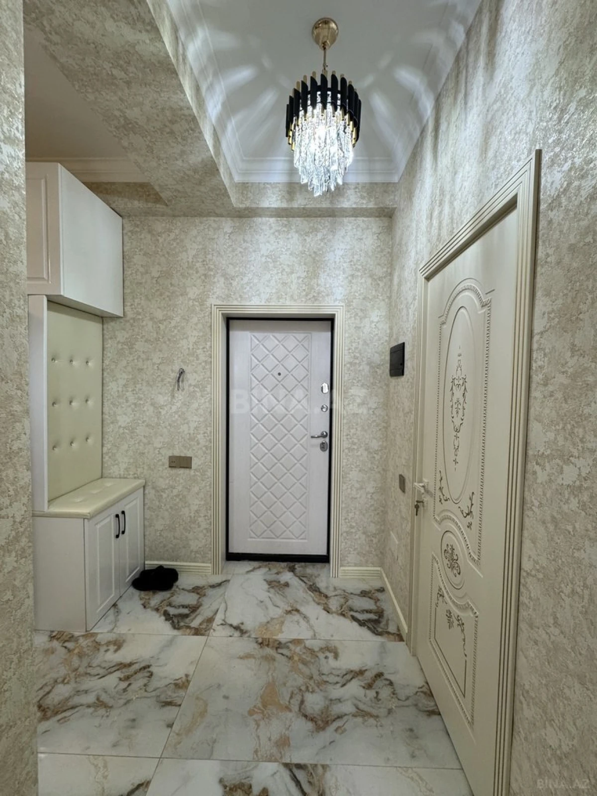 Satılır 2 otaqlı mənzil 65 m²