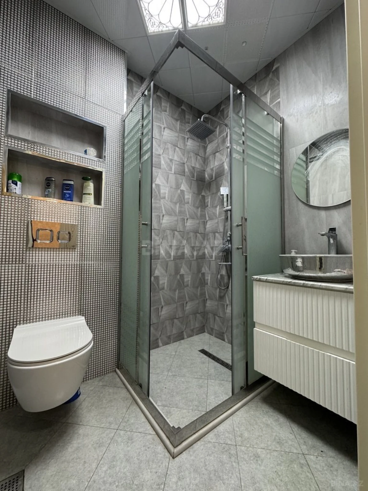 Satılır 2 otaqlı mənzil 65 m²