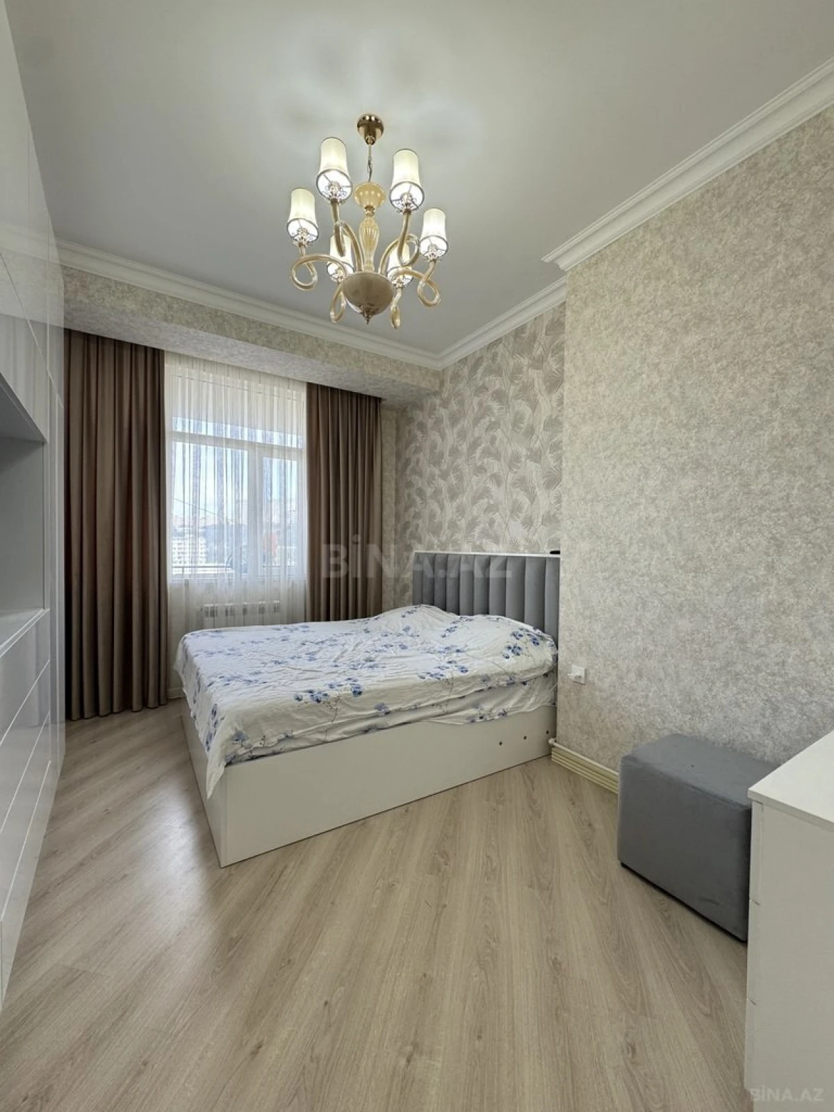 Satılır 2 otaqlı mənzil 65 m²