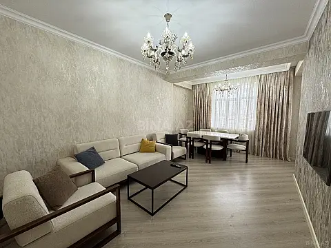 Satılır 2 otaqlı mənzil 65 m² — Bakı, Həzi Aslanov qəs. 2 otaq 65.00 m²