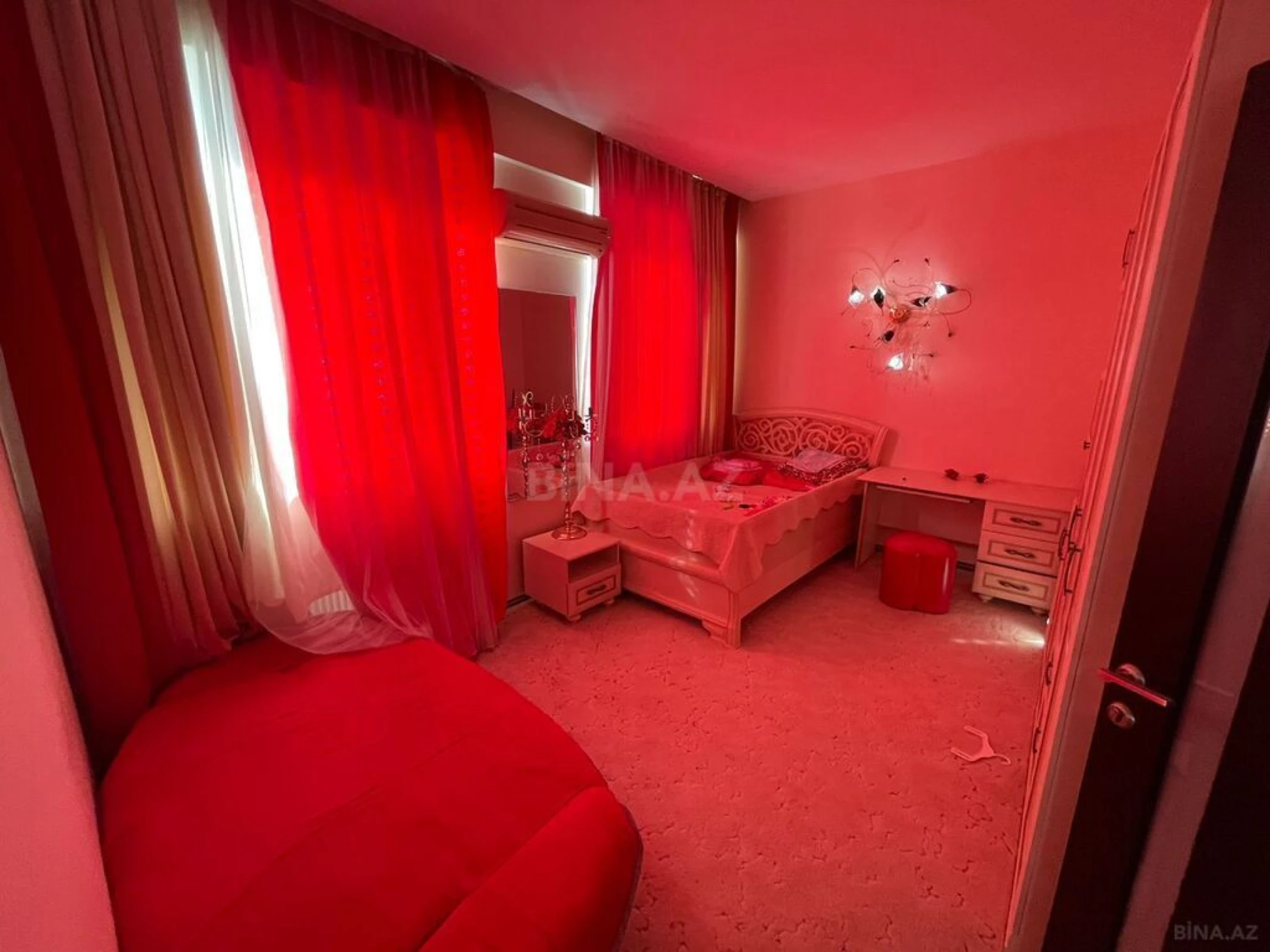 Kirayə verilir 3 otaqlı mənzil 130 m²