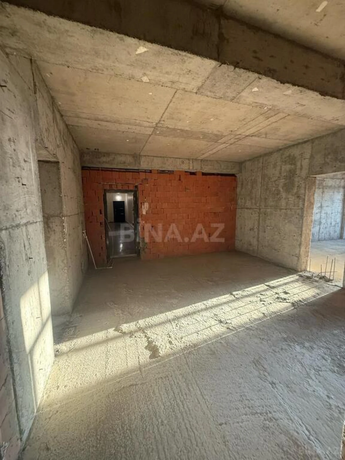 Satılır 3 otaqlı mənzil 150 m²